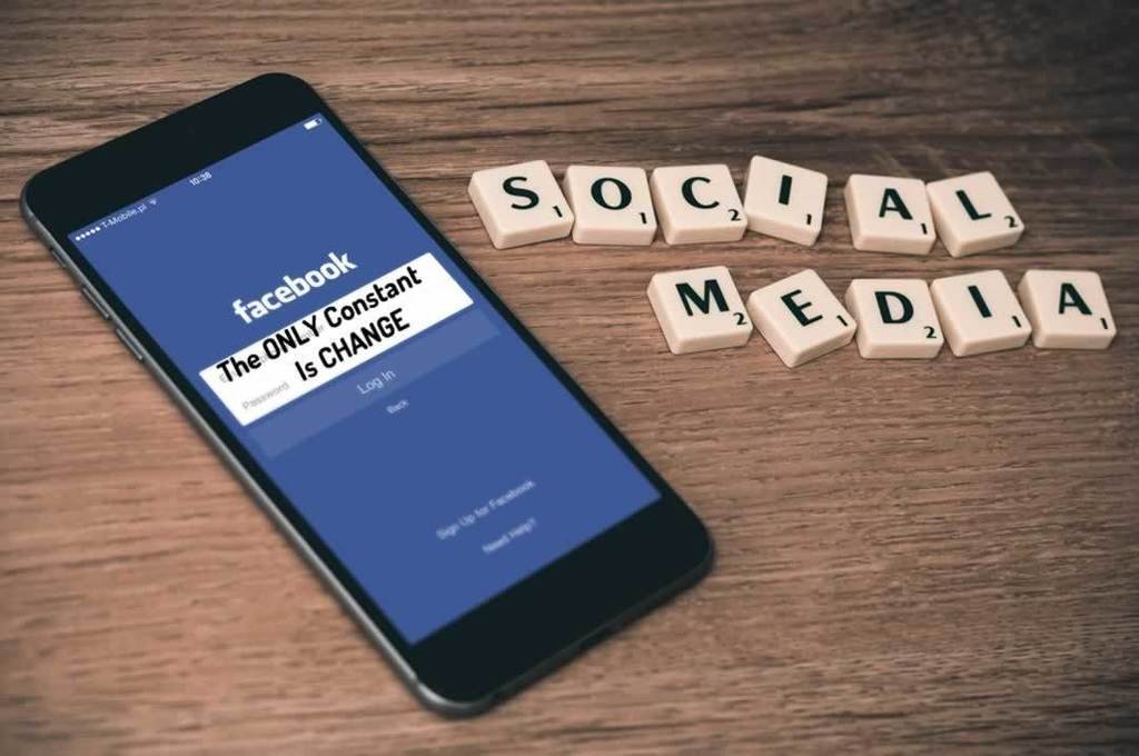 Facebook-changes don't panic on-phone-william-iven-photog
